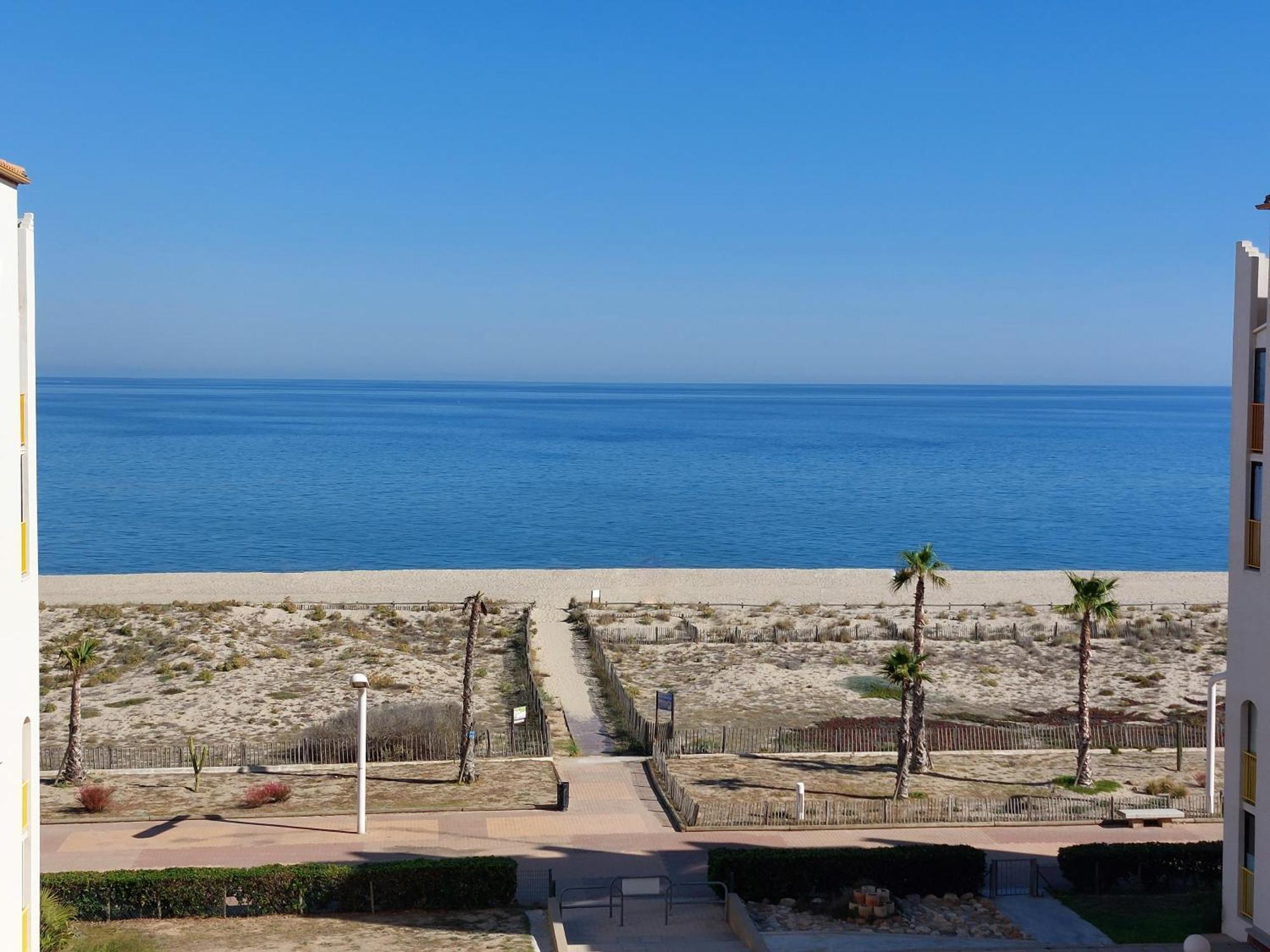 Appart Mezzanine Vue Mer Et Plage, Parking Wifi Tv Le Barcares Exterior photo